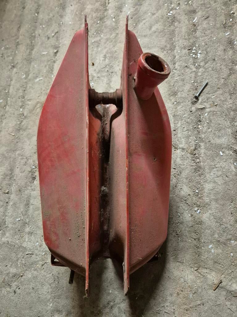 Réservoir d'essence Honda Camino, Enlèvement