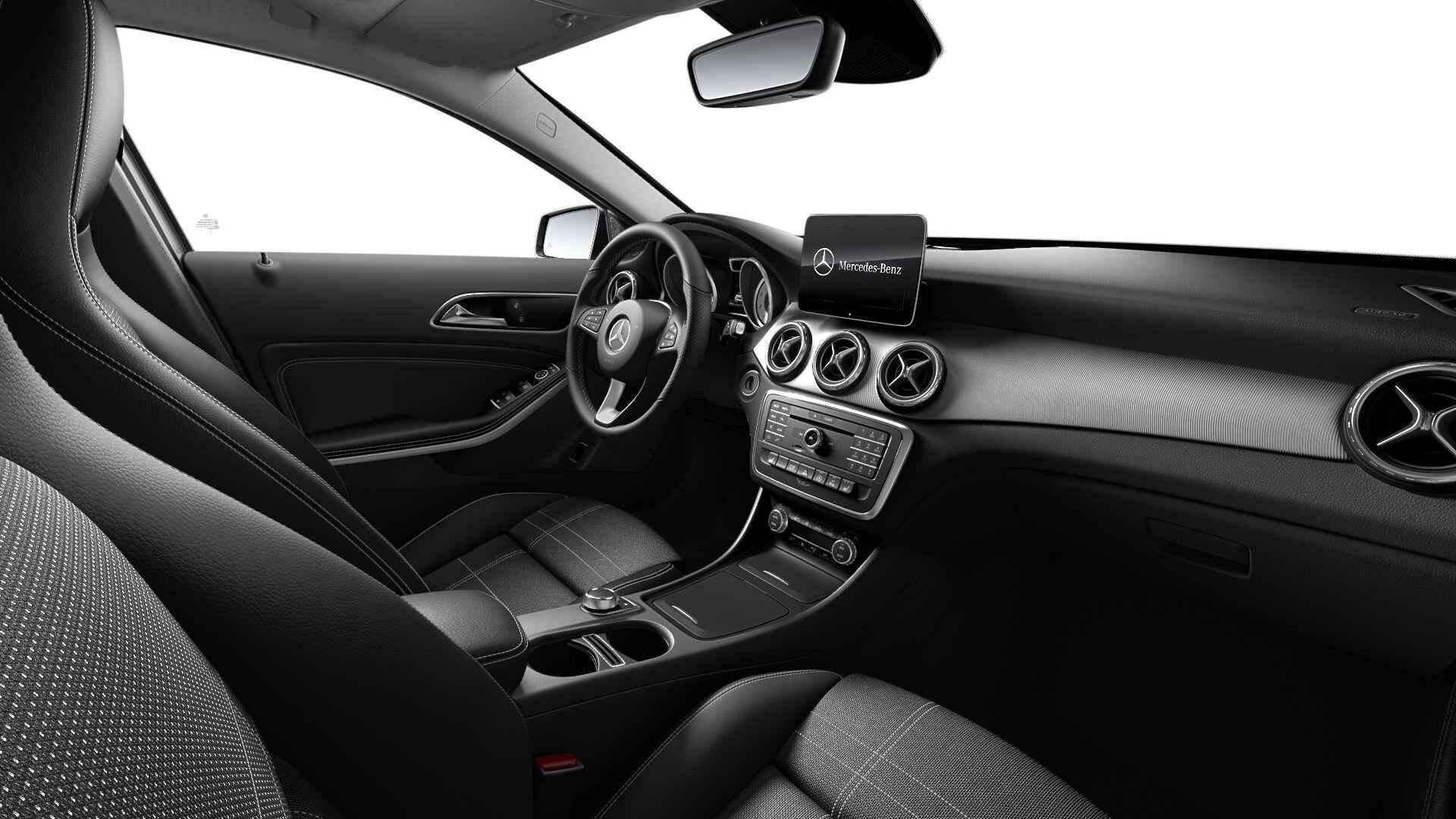Mercedes-Benz GLA-klasse 200 Urban Line | Night Pack | Panor, Auto's, Dealer onderhouden, Stof, Gebruikt, 4 cilinders