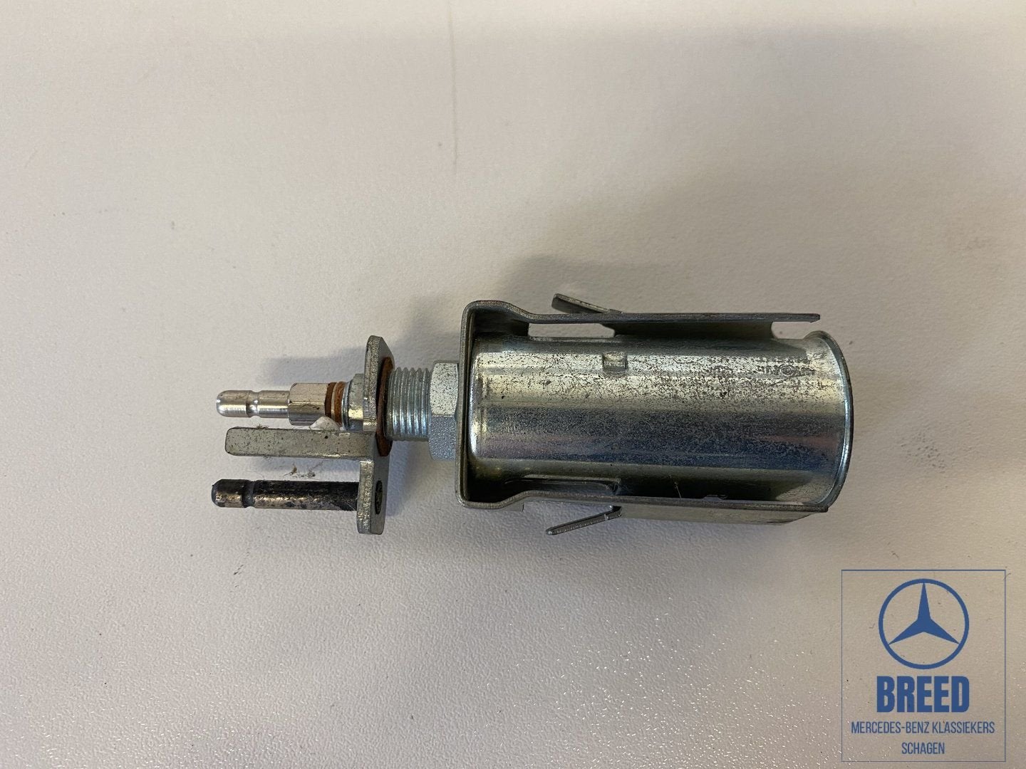 NOS sigarettenaansteker Mercedes W100 W108 W111 W113 W115 et, Neuf, -, -, Enlèvement ou Envoi