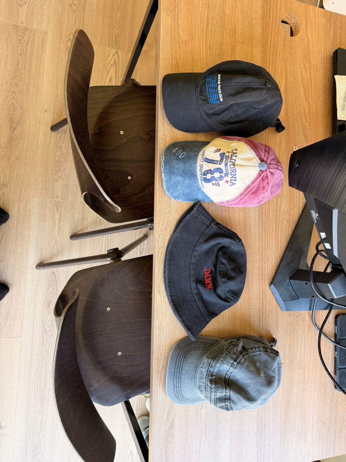 4 caps (casquettes), Enlèvement ou Envoi, Comme neuf, One size fits all, Casquette