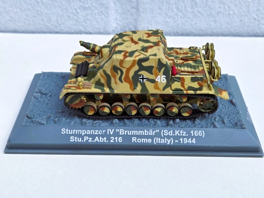 Sturmpanzer IV "Brummbär", Hobby en Vrije tijd, Modelauto's | Overige schalen, Ophalen of Verzenden