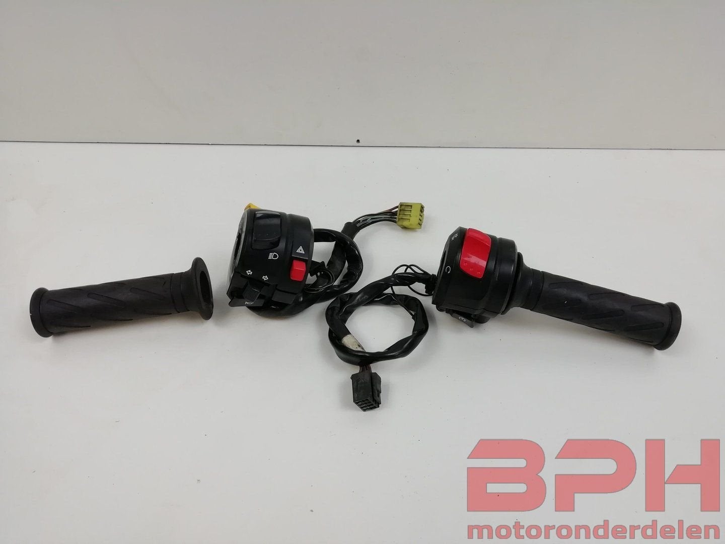 Stuurschakelaars Suzuki GSX-R 600 750 K6 - K7 2006 t/m 2007, -, Utilisé, -, -
