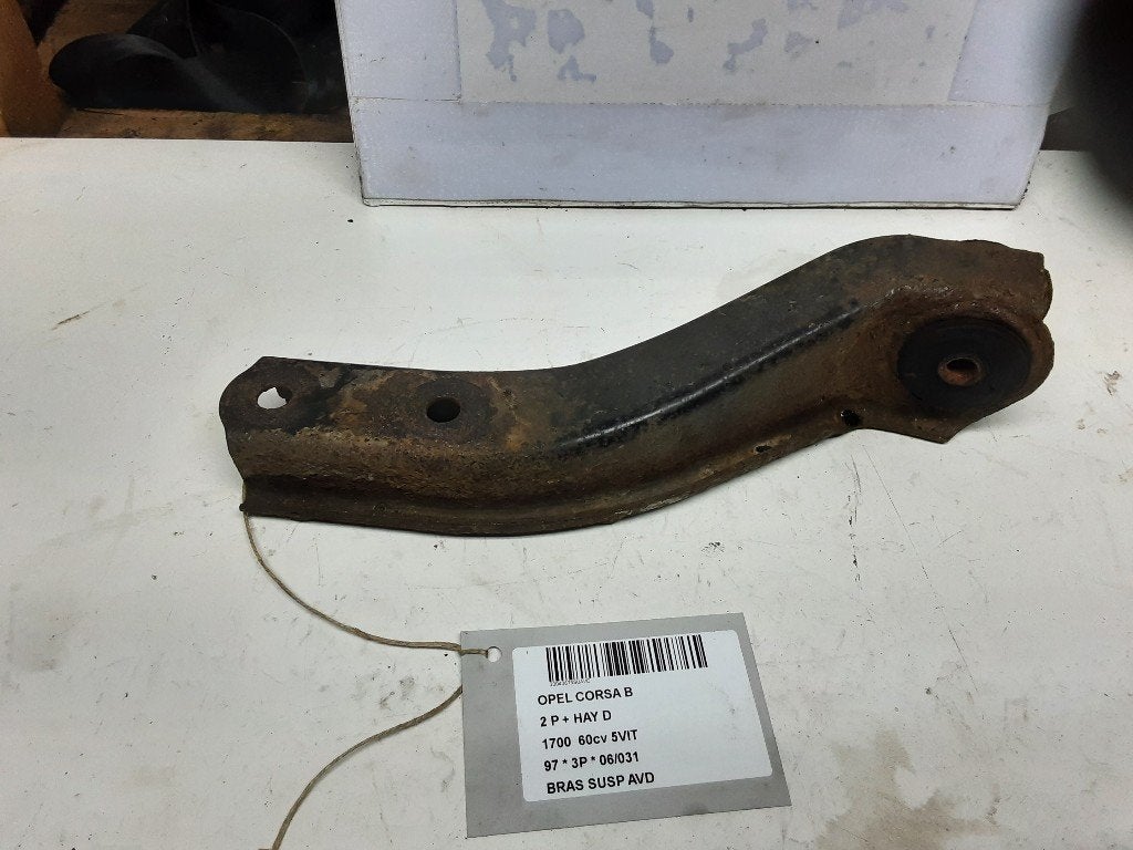 BRAS DE SUSPENSION AVANT DROIT (TRIANGLE) Opel, Autos : Pièces & Accessoires, Utilisé, Rue de l'Espoir 34 34
4030  GRIVEGNÉE, BE