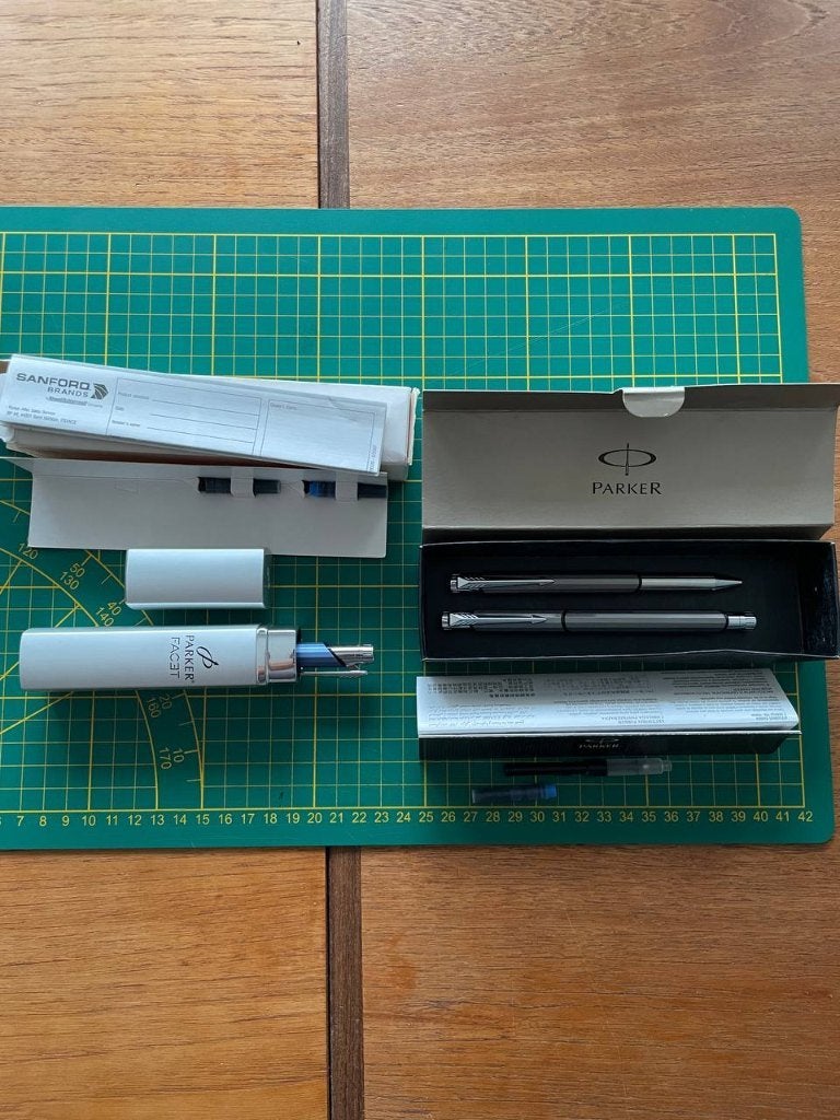 Parker Facet Lot (2 fountain/ 1 ballpoint), Collections, Stylos, Enlèvement ou Envoi, Parker