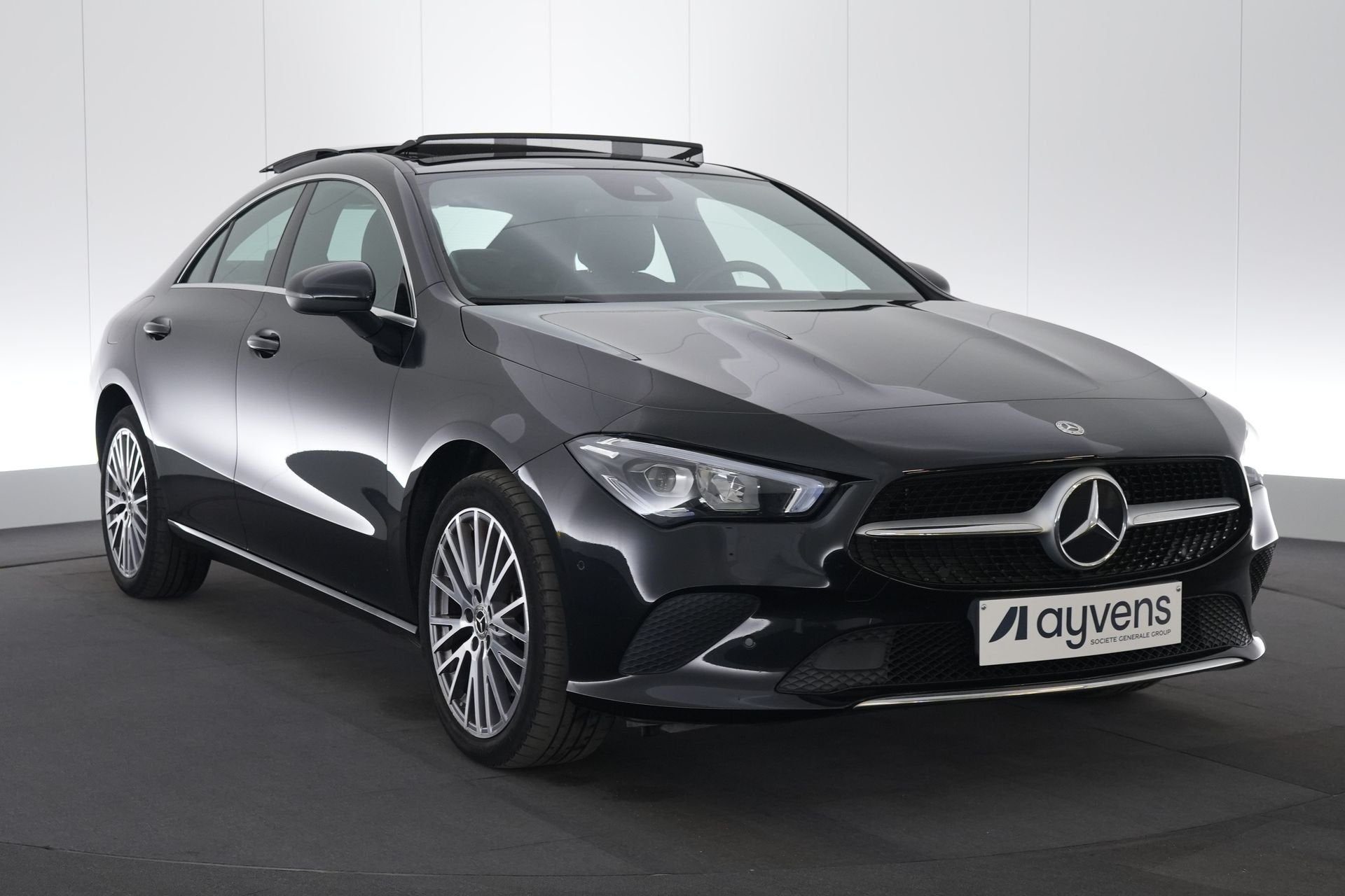 (2CFU081) MERCEDES-BENZ CLA, Auto's, Gebruikt, Euro 6, Parkeersensor, Zwart
