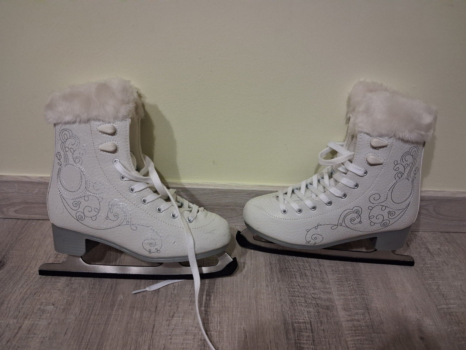 Schaatsen / kunstschaatsen oxelo maat 37-38, Sport en Fitness, Schaatsen, Ophalen of Verzenden, Kunstschaatsen