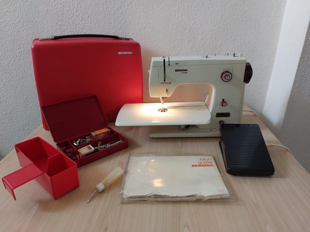 Machine à coudre BERNINA 807, Hobby & Loisirs créatifs, Machines à coudre & Accessoires, Machine à coudre, Bernina