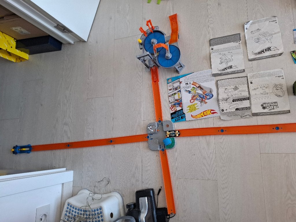 Hot Wheels racebaan verschillende sets met toebehoren, Ophalen of Verzenden, Met looping, Racebaan, Gebruikt