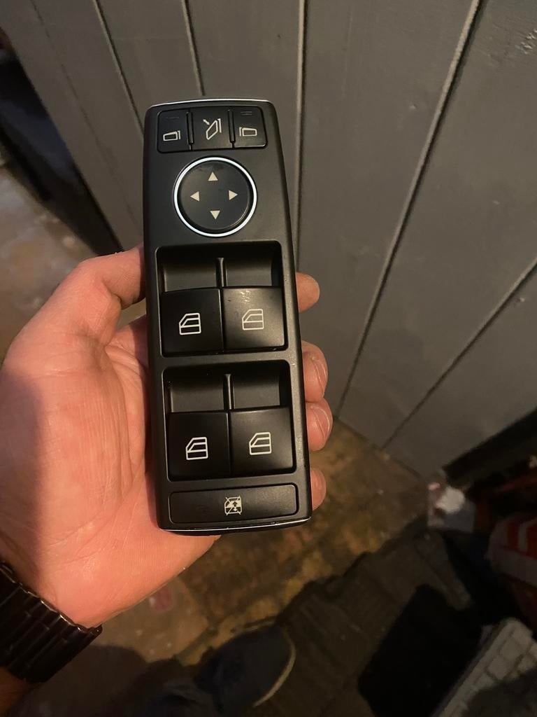 bouton de fenêtre, porte et rétroviseur neuf, Envoi, Mercedes-Benz