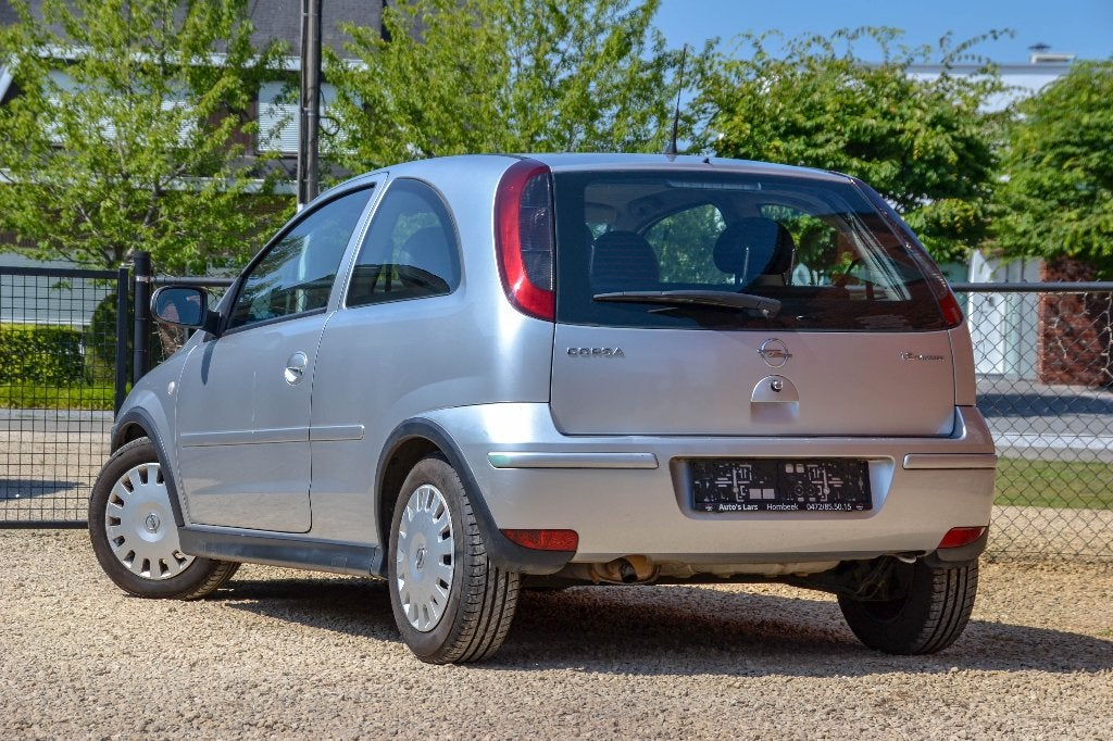 Opel Corsa C 2005 1.2 Twinport Benzine, Autos, Opel, Argent ou Gris, Achat, 139 g/km, Entreprise