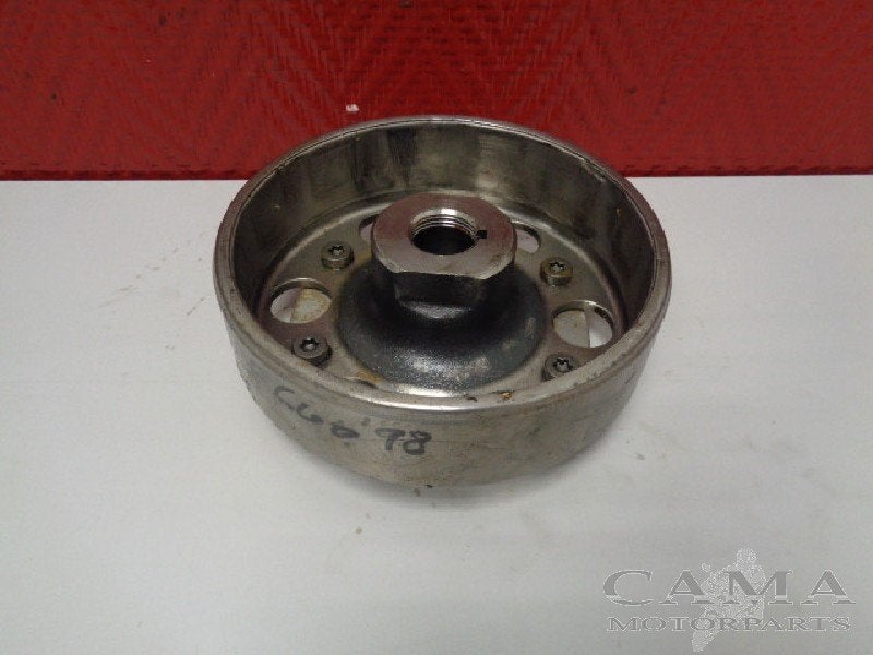 VLIEGWIEL Honda CB 600 F Hornet 1998-1999 (CB600F PC34), Motoren, Onderdelen | Honda, Dhr. S. di Majo, Gebruikt, Info@cama-motorparts.nl
