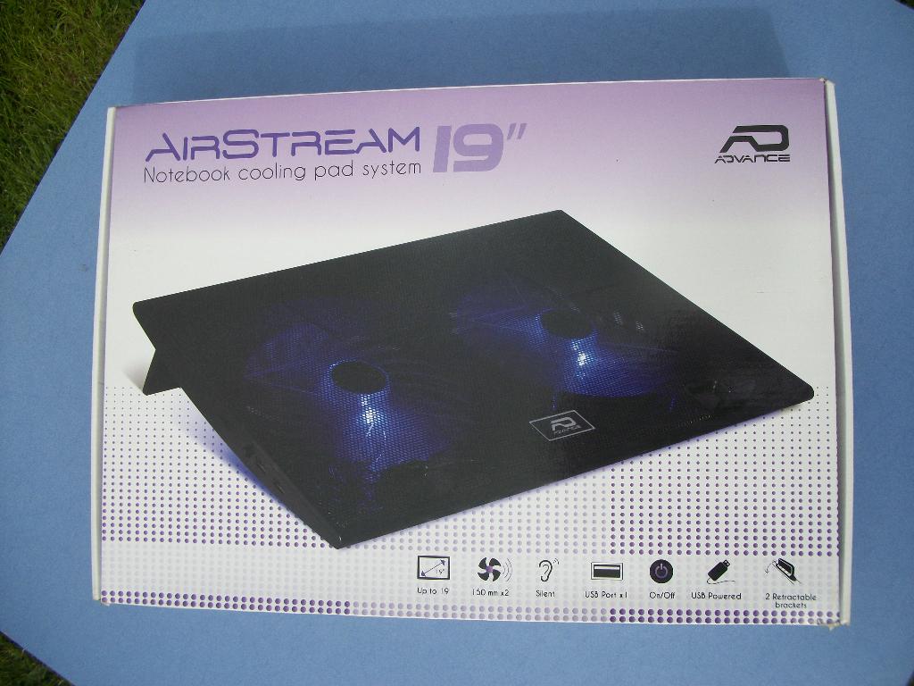 ADVANCE AIR STREAM 19" GEVENTILEERDE HOUDER, Computers en Software, Laptopstandaarden, Zo goed als nieuw, In hoogte verstelbaar