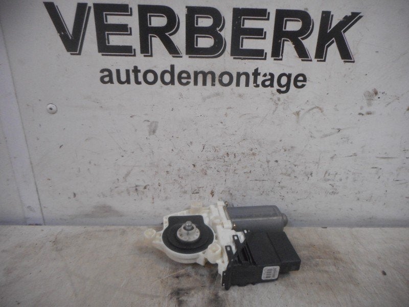 MOTEUR LEVE VITRE ELECTRIQUE ARRIÈRE GAUCHE Bora (1J2), Arrière, Volkswagen, Brose SE, Info@brose.com