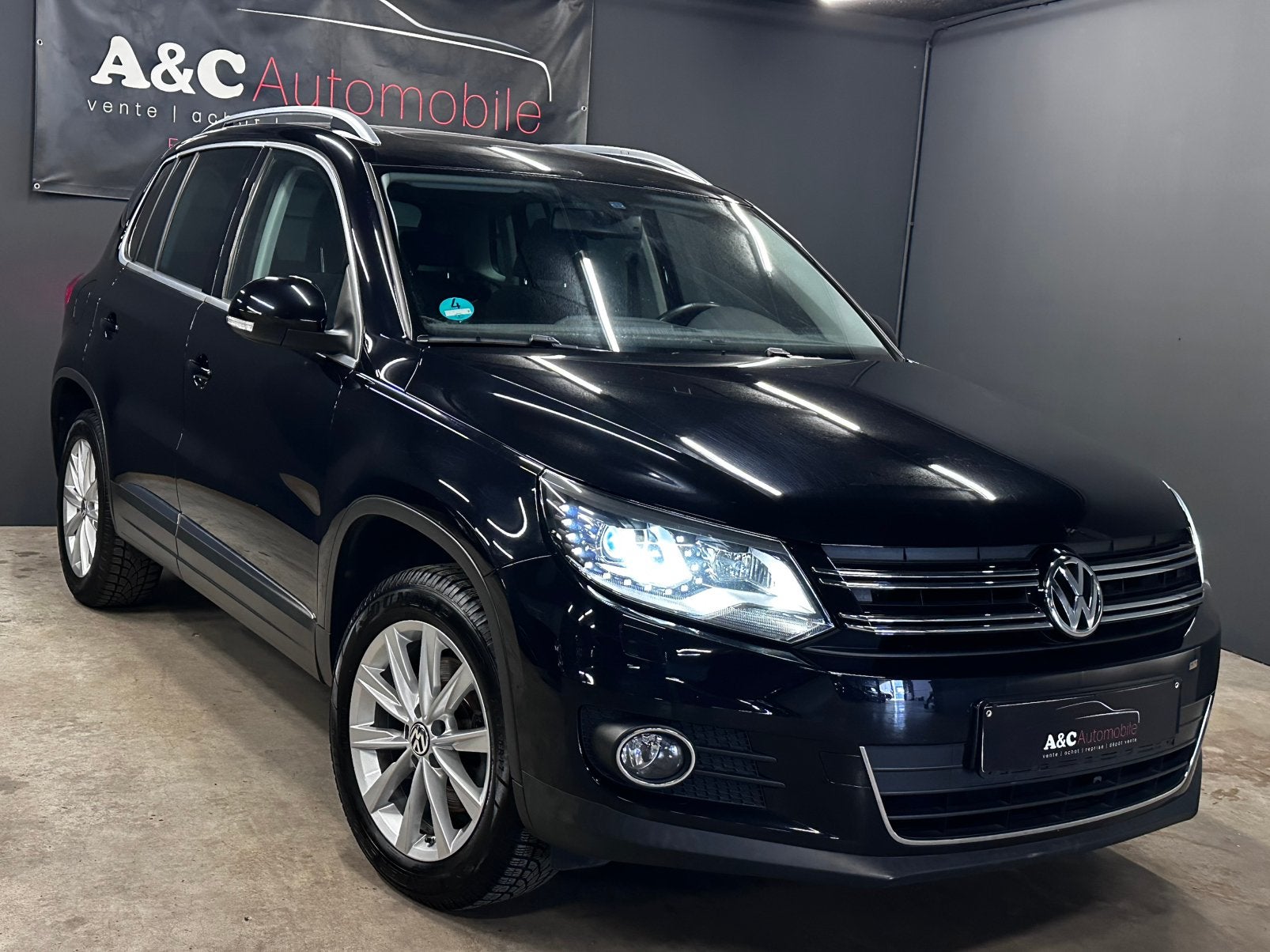 Vw Tiguan 1.4 Essence Xenon - Pano -, Autos, Volkswagen, Bluetooth, Euro 5, Achat, Entreprise