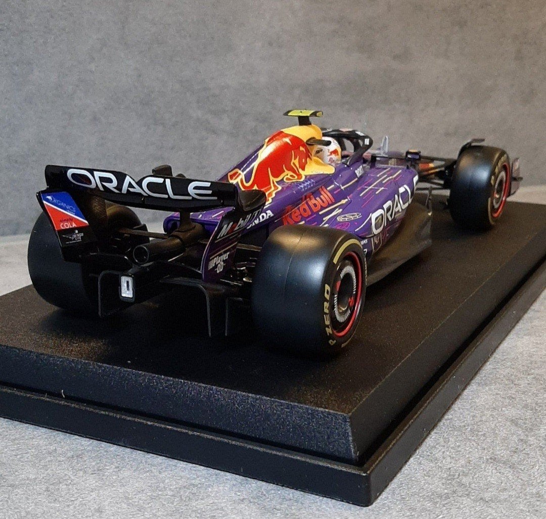 Bburago/1:18/Oracle Red Bull RB19/S.Perez/NIEUW, Hobby en Vrije tijd, Modelauto's | 1:18, Ophalen of Verzenden, Nieuw, Auto, Burago