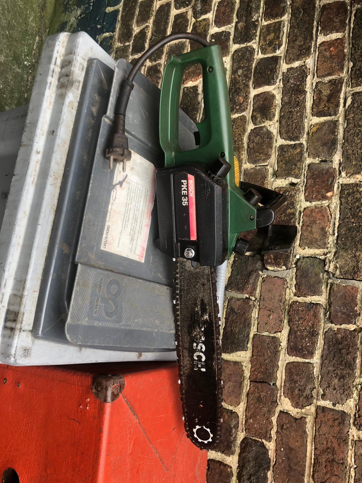 Elektrische kettingzaag bosch, Enlèvement, Utilisé, 600 à 1200 watts, Tronçonneuse