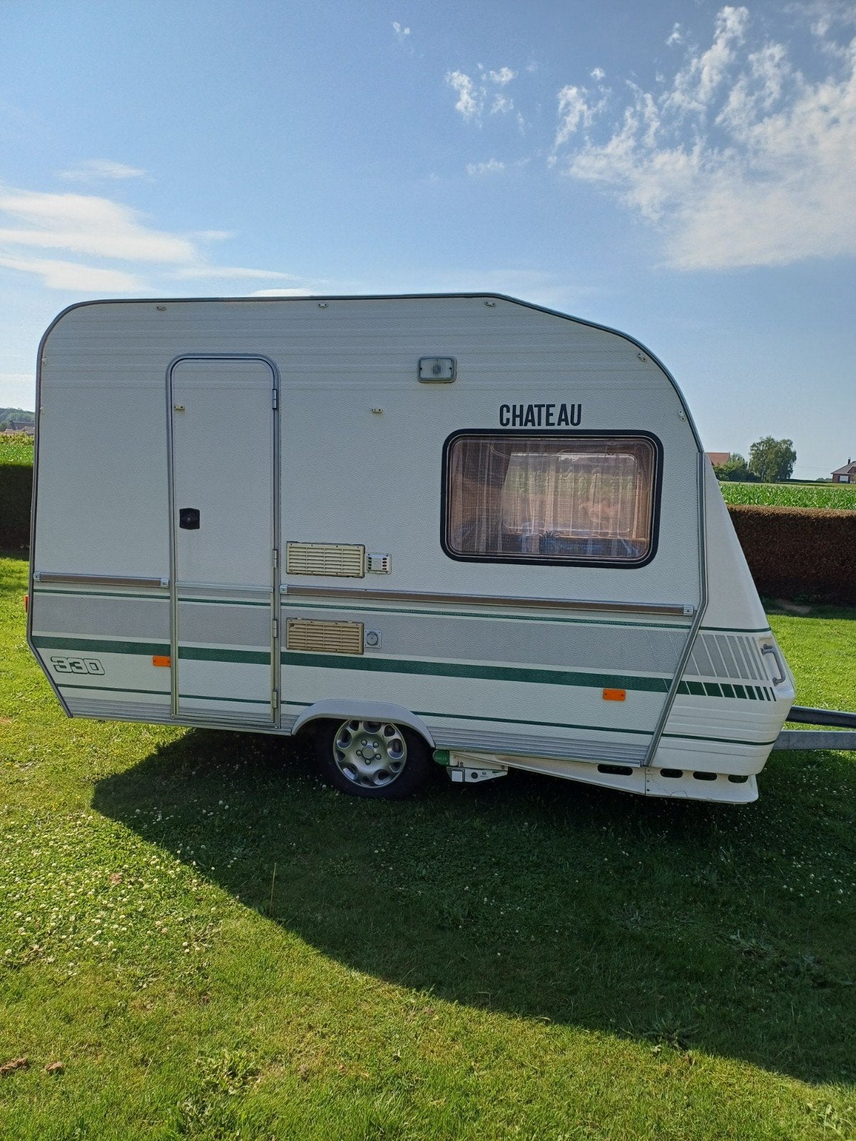 Chateau la Car  330 Trek-Caravan 750 kg  3500 euro, Caravans en Kamperen, Mover, Chateau