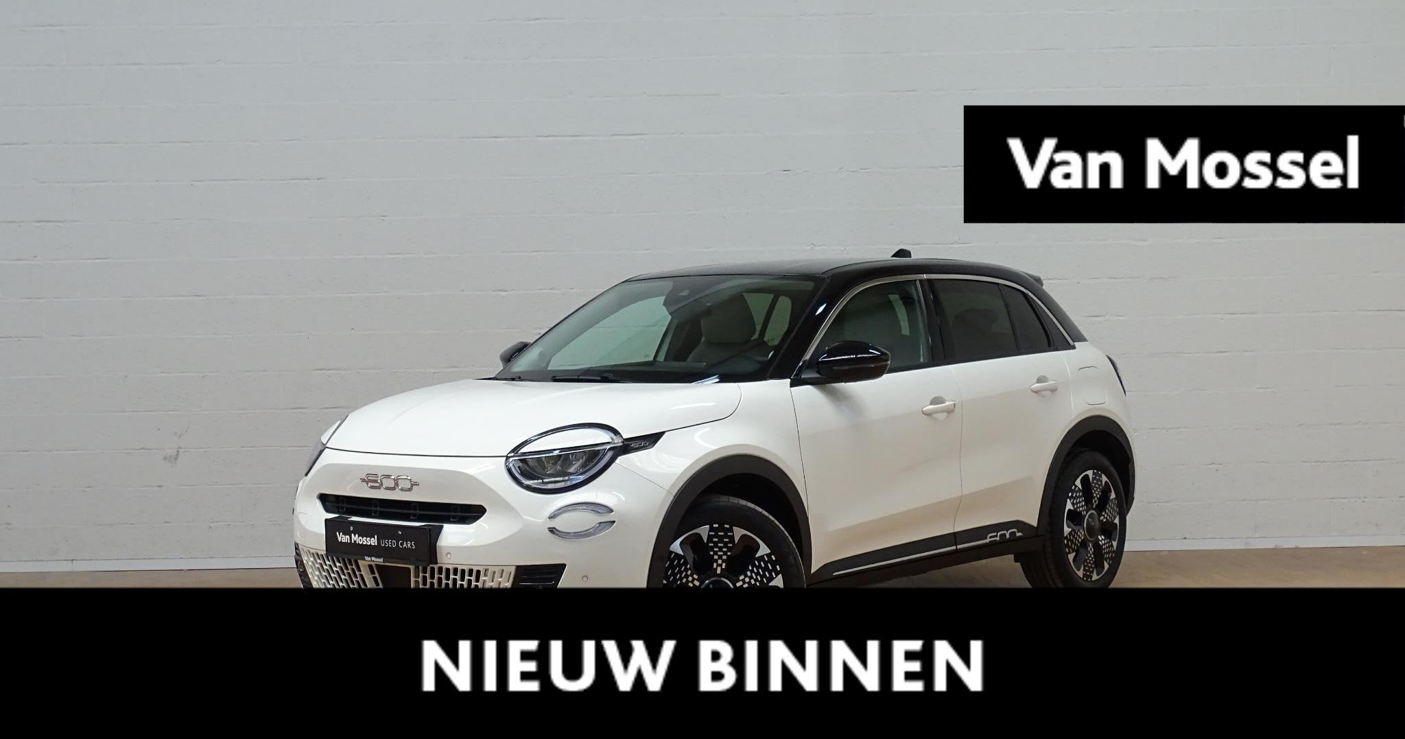 Fiat 600 1.2 Hybrid 100cv DCT La Prima VERWACHT, Auto's, Fiat, Stof, Gebruikt, https://public.car-pass.be/vhr/d7d1cda7-8347-4840-ab86-68463daca2eb