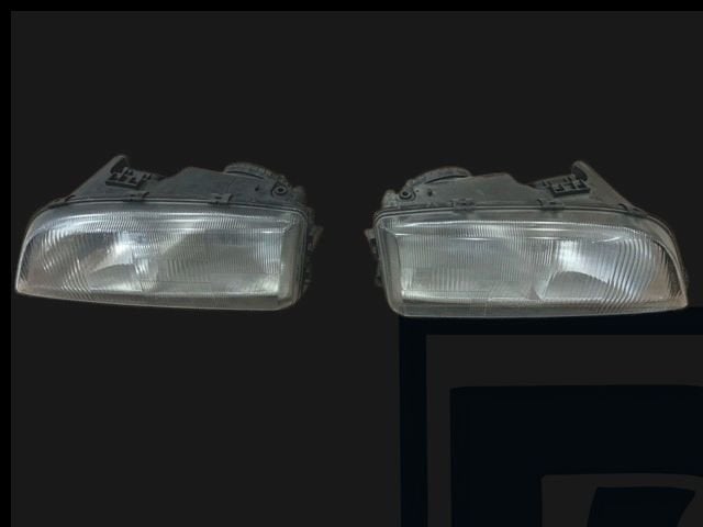 Illuminate your journey with the Koplamp Set, an original Vo, Ophalen of Verzenden, Gebruikt