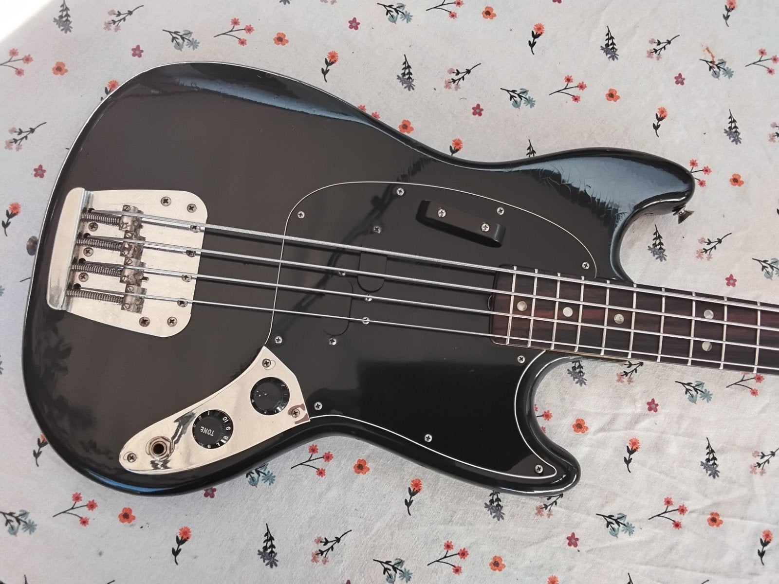 Fender Mustang basgitaar uit 1977, Muziek en Instrumenten, Ophalen