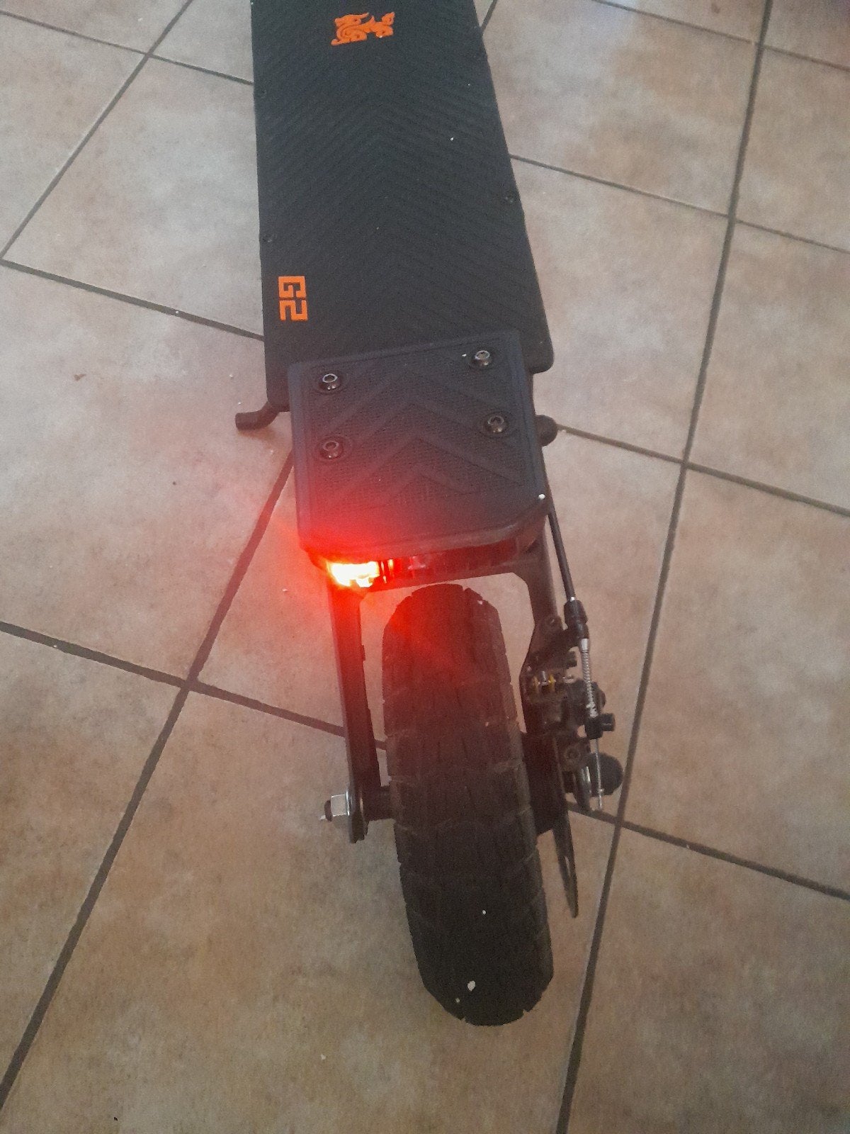 trottinette electrique de marque Kukitin, très peu roulé, Vélos & Vélomoteurs, Trottinettes, Enlèvement, Step électrique (E-scooter)