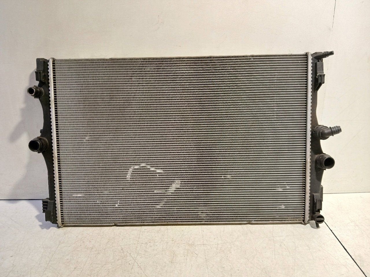 Radiateur Mercedes-Benz CLA, Onderdelen@venauto.nl, Van der Ven Autorecycling B.V., Ettenseweg 76, 4706 PB Roosendaal, The Netherlands