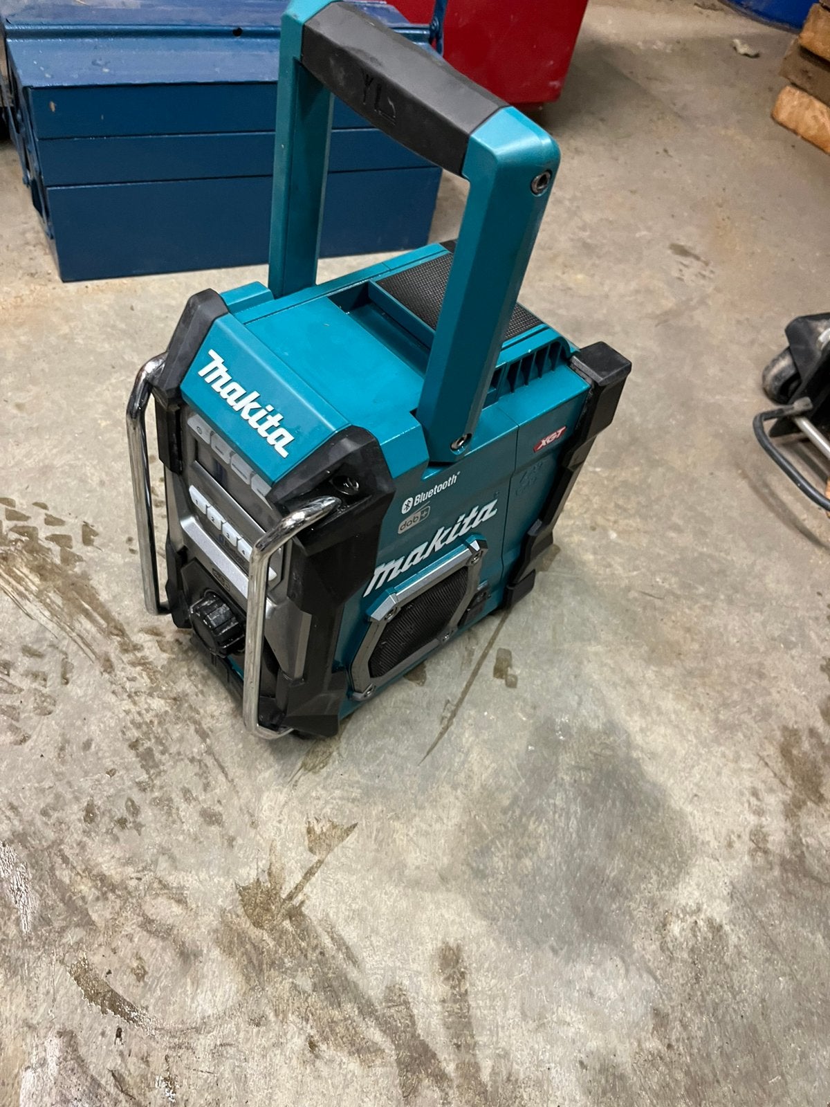Makita MRG 004 (zonder batterij), Ophalen, Zo goed als nieuw, Bouwradio