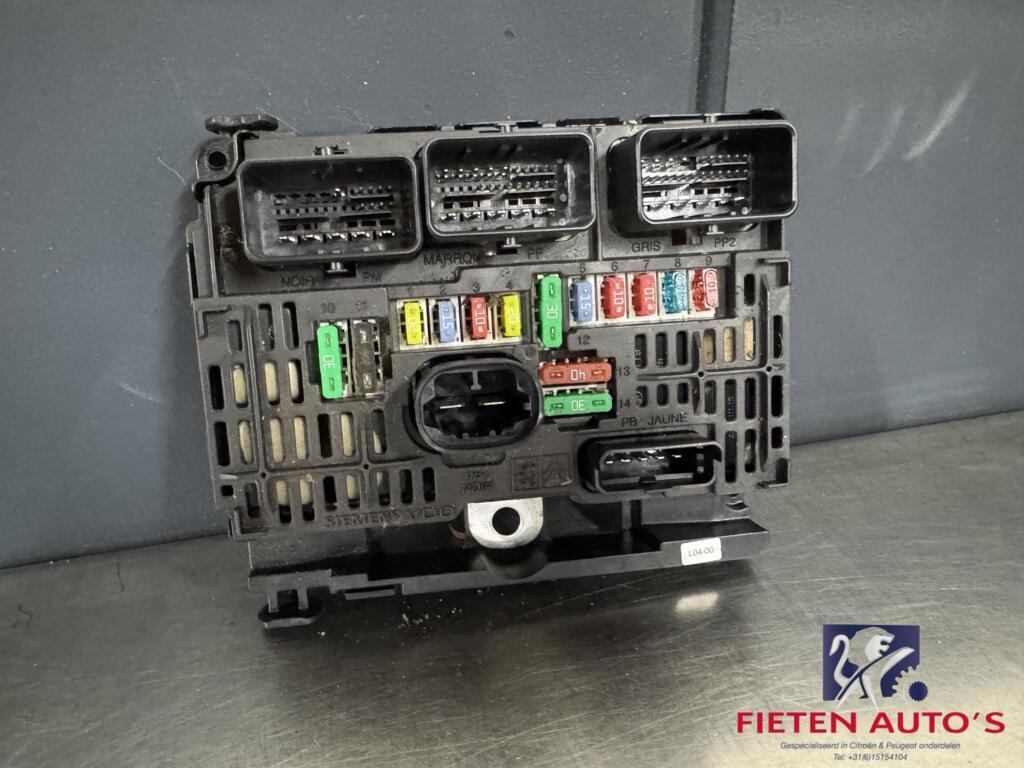 Zekeringkast motor Citroen Peugeot BSM L04 6500CK 9661682780, Gebruikt, Citroën, Ophalen of Verzenden, Citroen