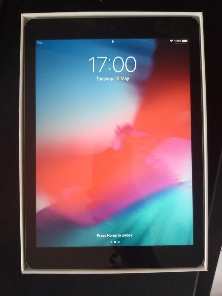 Ipad air 16 gb, Computers en Software, Ophalen, Apple iPad Air, Zo goed als nieuw, Grijs