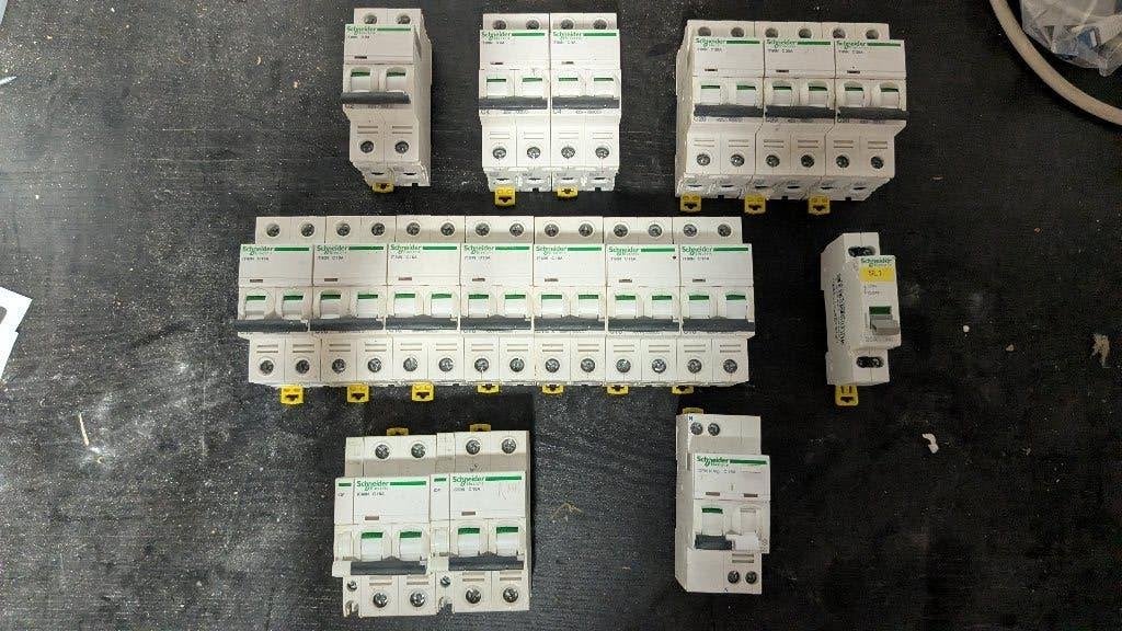 Automaten schneider, Bricolage & Construction, Électricité & Câbles, Enlèvement, Utilisé, Schneider Electric, Disjoncteur divisionnaire