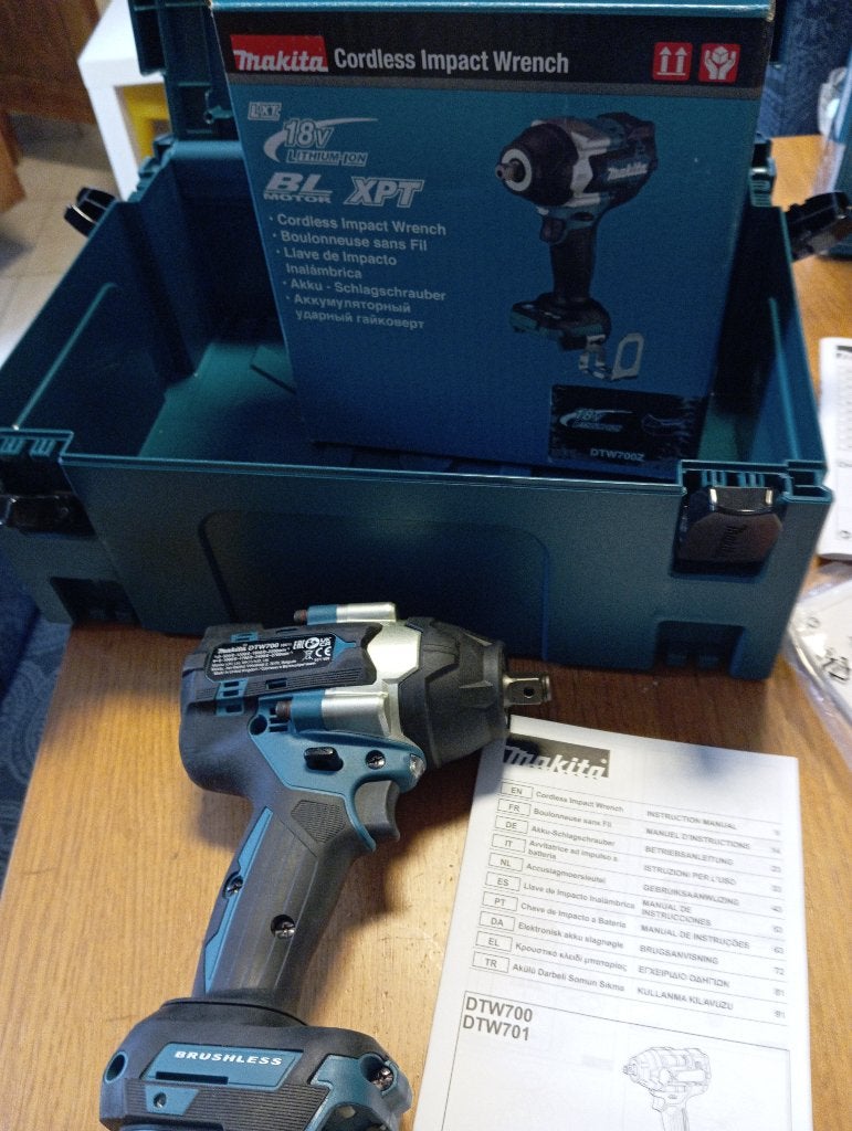 Boulonneuse Makita DTW700 Neuve, Enlèvement, Neuf