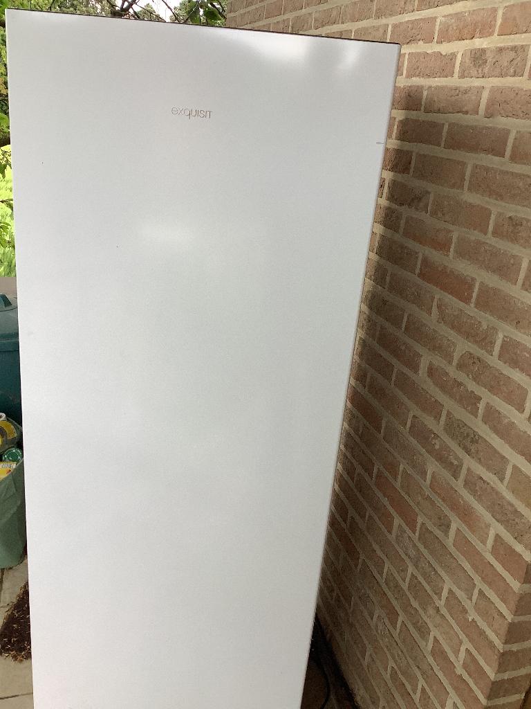 Diepvries exquisit, Ophalen, 150 tot 200 liter, Gebruikt, Met aparte vriezer