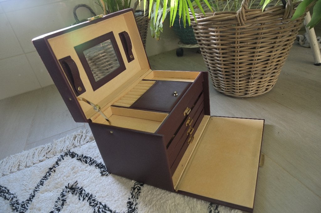 Sierraden doos, Ophalen, Gebruikt, Met spiegeltje(s), Hardcase