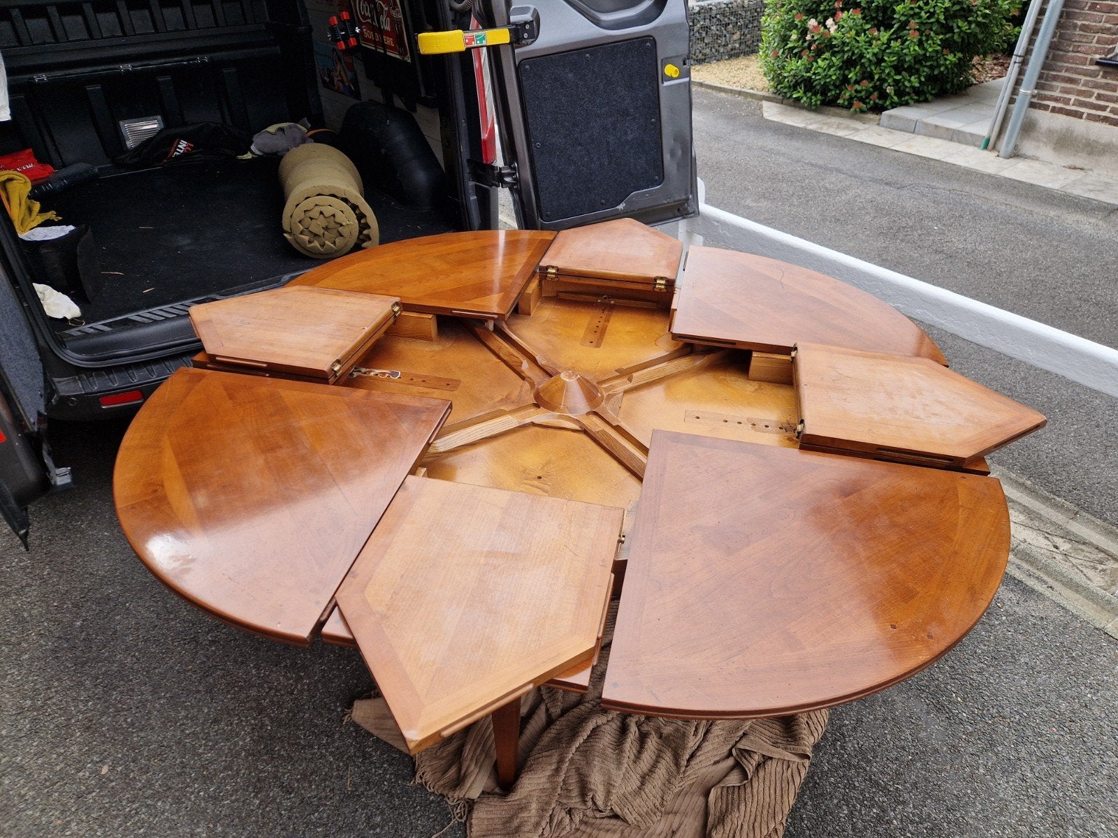 eettafel, Enlèvement