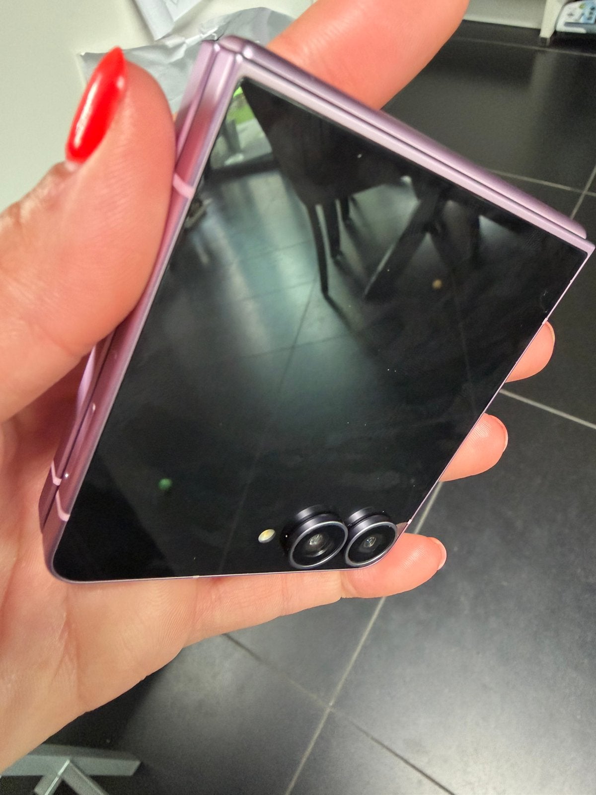 Samsung z flip 8 roze nieuwstaat!, Télécoms, Téléphonie mobile | Samsung, Enlèvement ou Envoi, Comme neuf, Rose