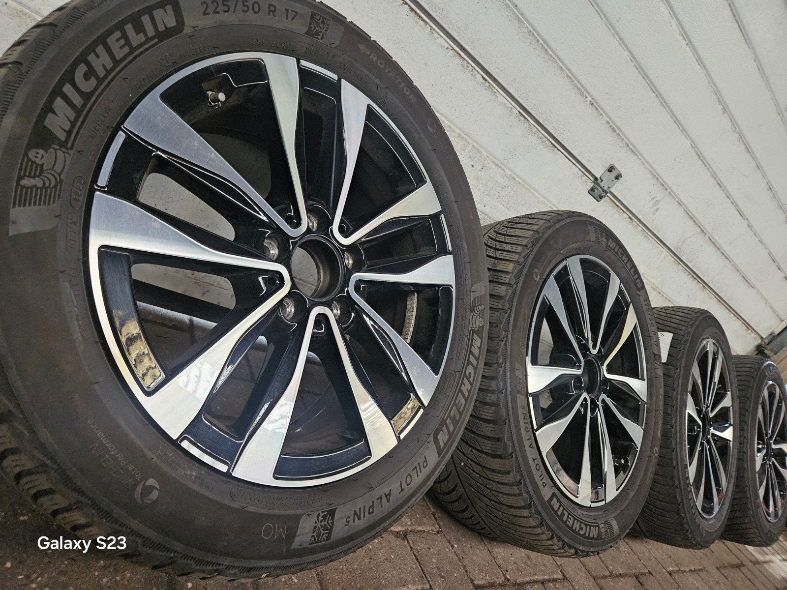 17 inch Mercedes C klasse CLA A B klasse velgen banden, Enlèvement ou Envoi, Utilisé