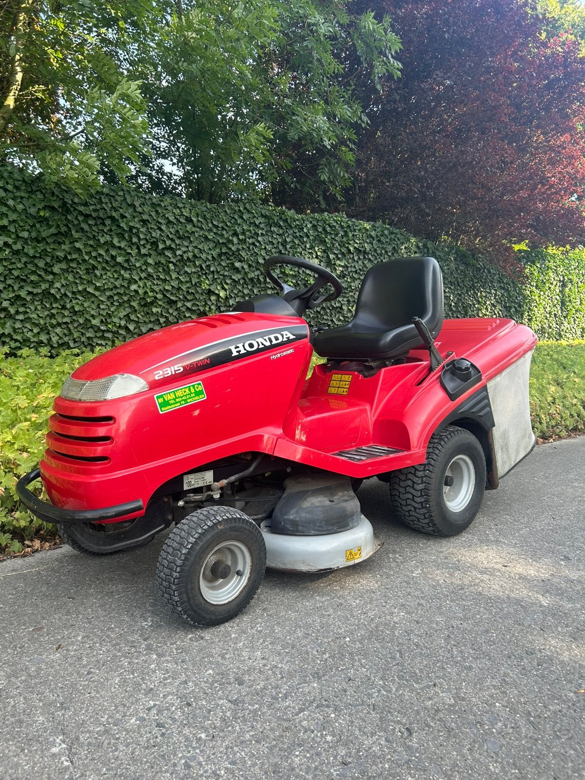 Honda V-twin 2315 zitmaaier., Jardin & Terrasse, Tondeuses autoportées, Enlèvement, Utilisé