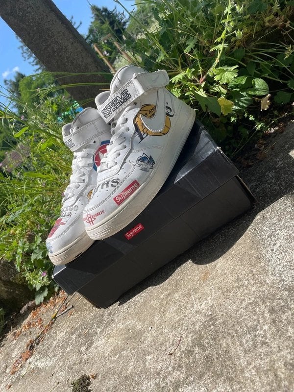Nike Air Force 1 Mid Supreme x NBA Blanche — Taille 42, Vêtements | Hommes, Chaussures, Enlèvement ou Envoi, Nike, Porté, Blanc