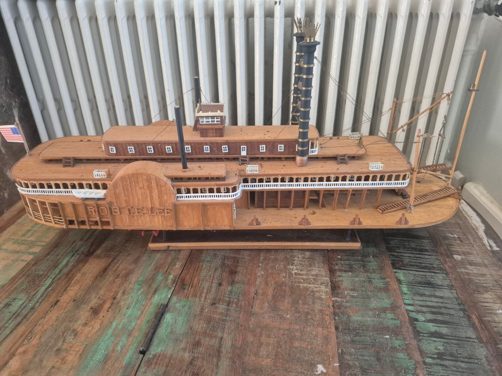 Maquette bateau en bois Mississippi - Robert E. Lee, Hobby & Loisirs créatifs, Enlèvement