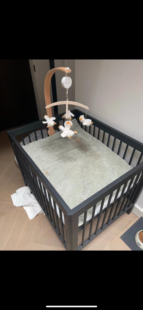 Park zwart baby GRATIS OP TE HALEN, Kinderen en Baby's, Babyparken, Ophalen, Gebruikt, Vierkant, In hoogte verstelbaar