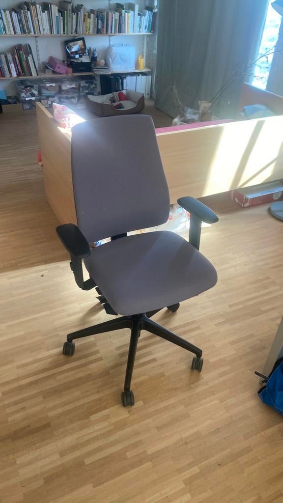 Ergonomische stoel, Ophalen, Zo goed als nieuw, Bureaustoel
