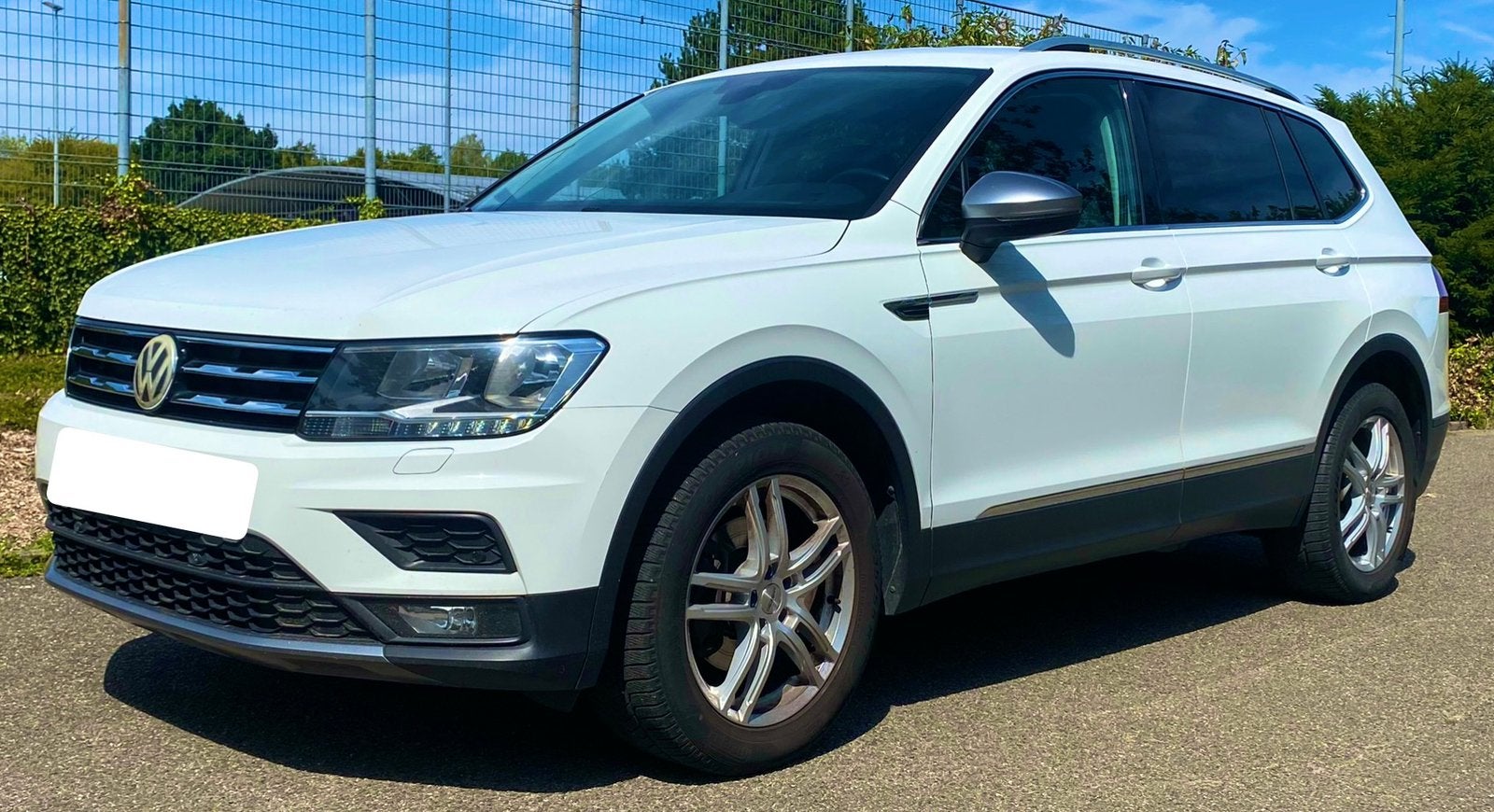 vw tiguan allspace 2.0 tdi 150, Autos, Volkswagen, Achat, 110 kW, Boîte manuelle, Entretenue par le concessionnaire