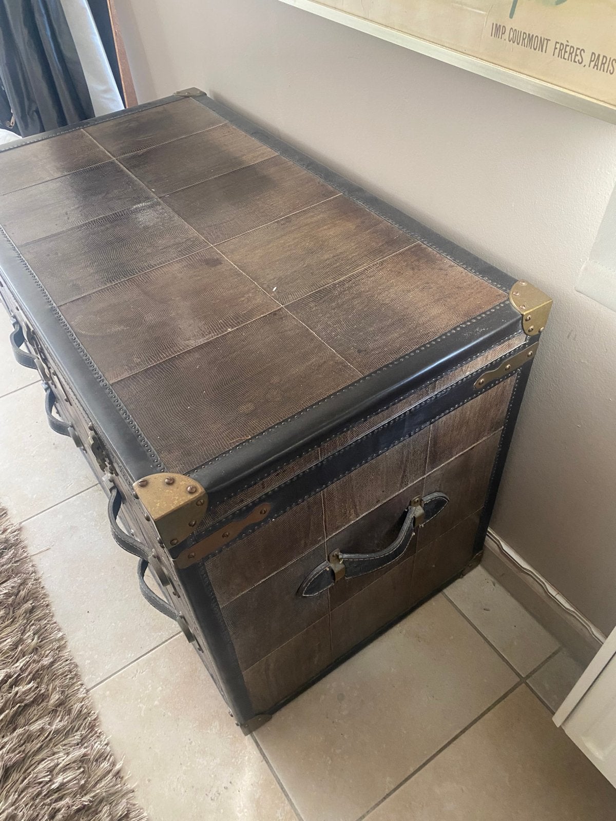 Vieille valise, Enlèvement, Comme neuf