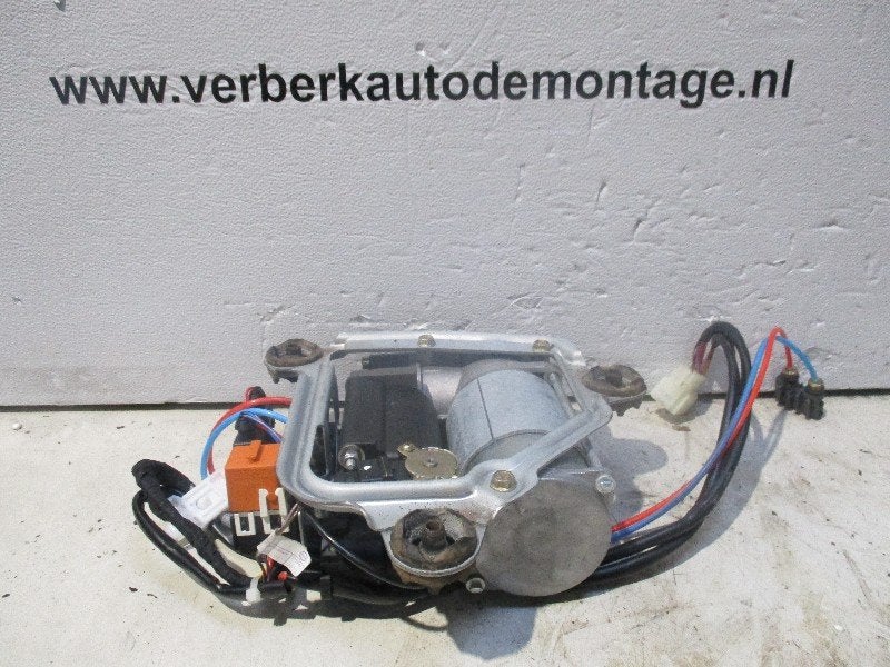 POMPE À AIR SUSPENSION BMW 5 serie Touring (E39), Utilisé, BMW, Petuelring 130
80809  München, DE, Bayerische Motoren Werke AG