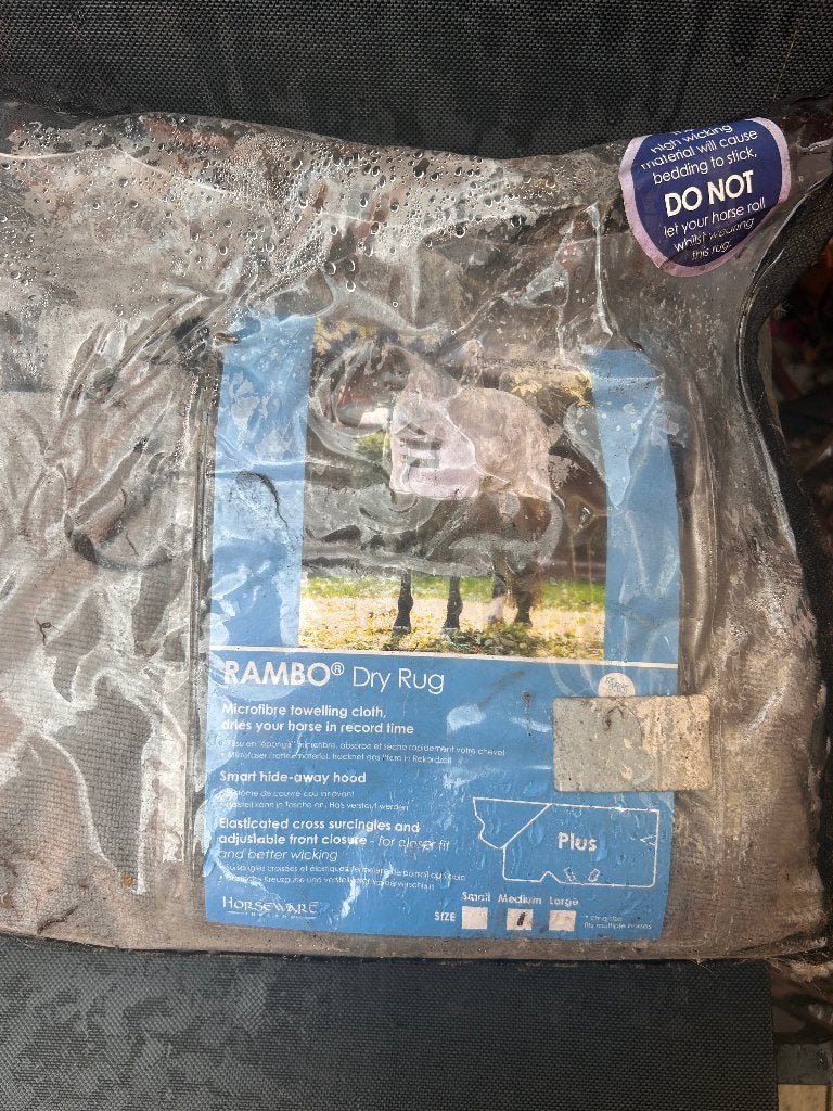 Rambo dry rug, Double fermeture poitrail, Cob (M), Couverture, Gris
