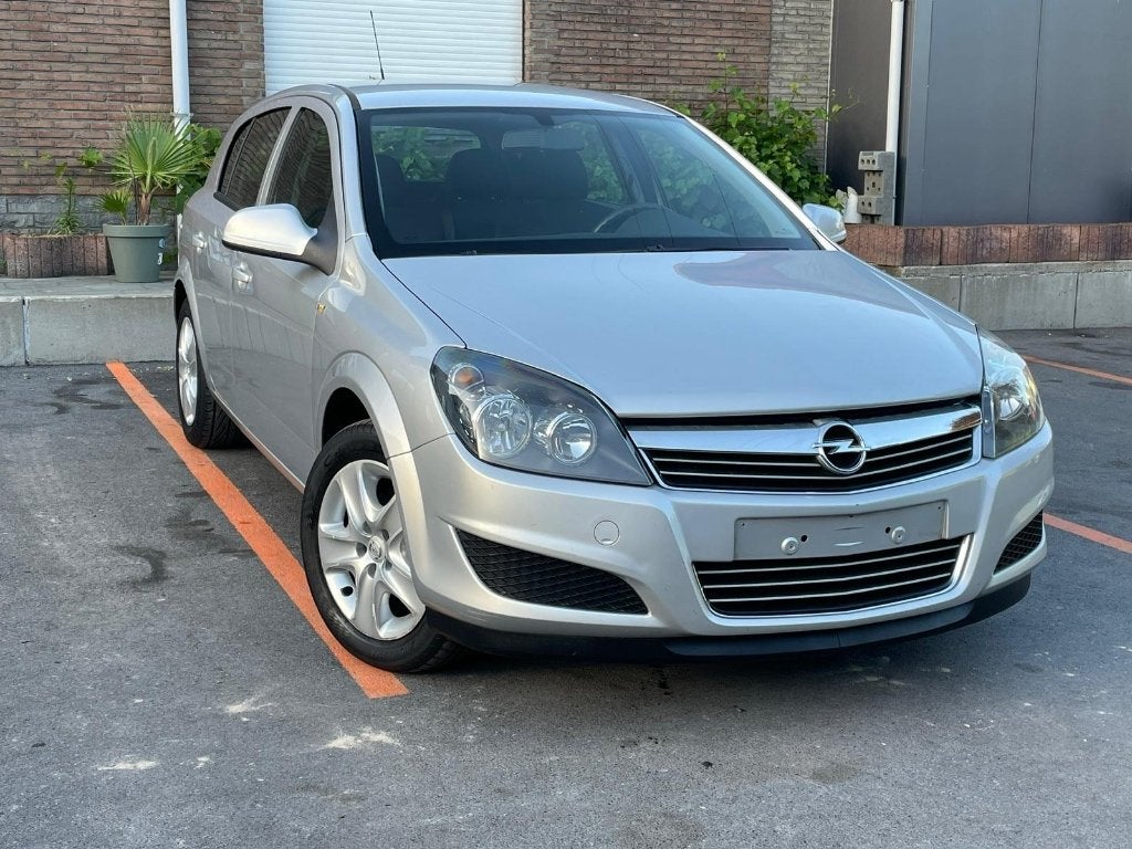 - Opel Astra - 28/12/2012 - 177 000 km - 1,6I/essence, Autos, Achat, Entreprise, Boîte manuelle, 5 portes