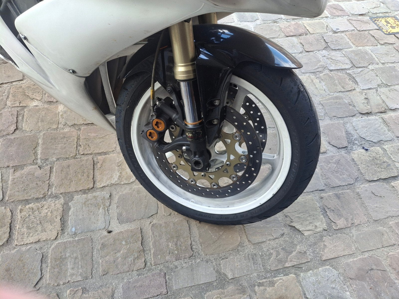Circuit motor met documenten, Motoren, Motoren | Yamaha, 4 cilinders, Motorrijbewijs A, Gebruikt, Sport