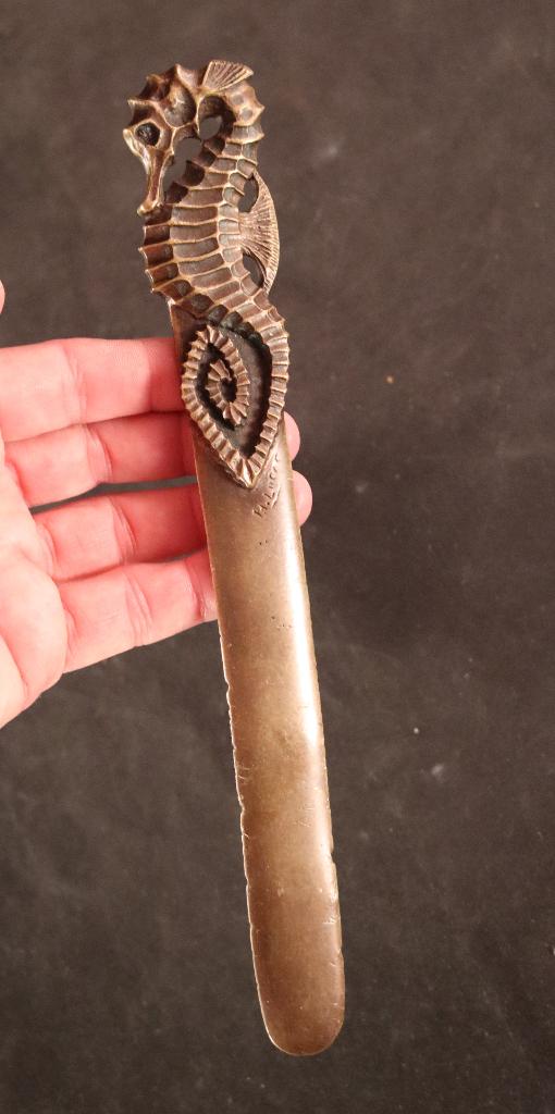 Gesigneerde bronzen briefopener, Antiek en Kunst, Ophalen of Verzenden