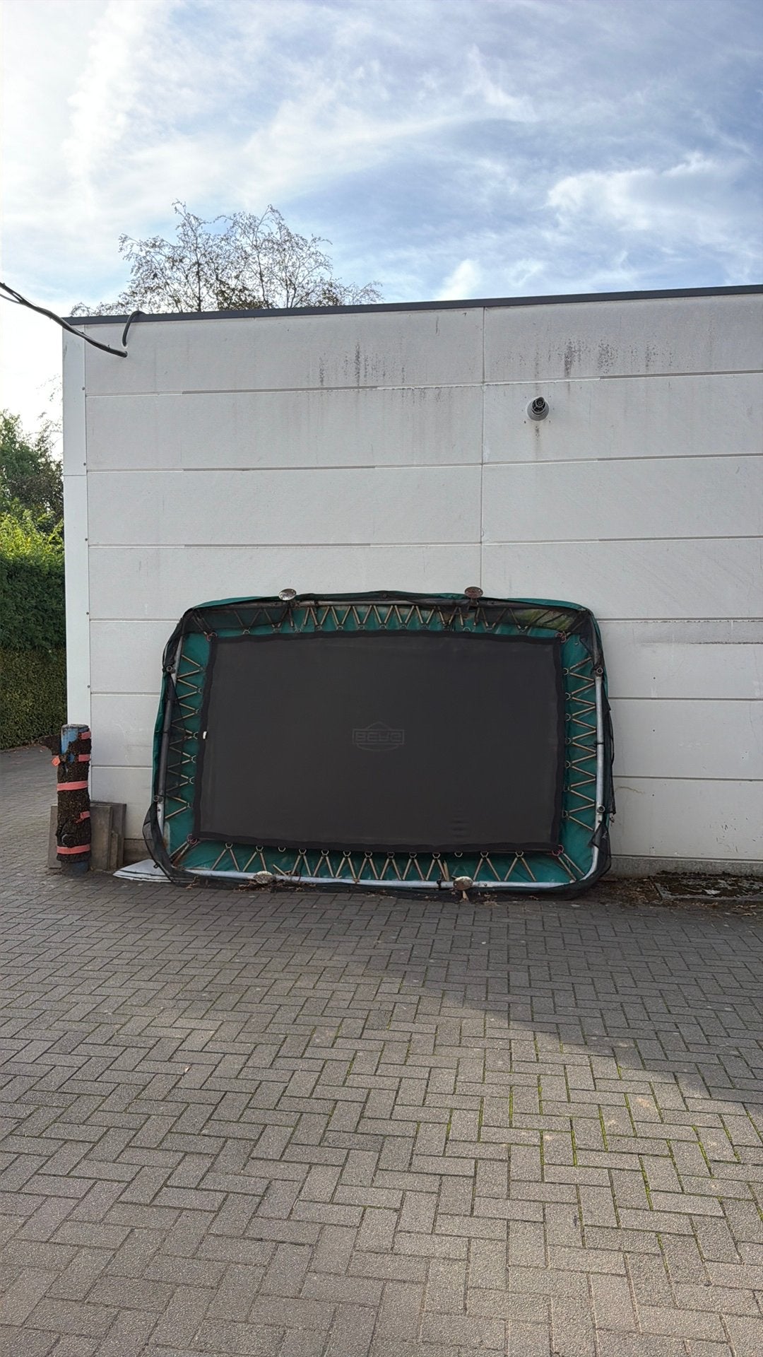 Trampoline berg, Enlèvement, Utilisé
