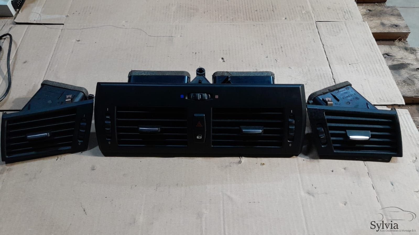Luchtrooster ventilatie Dashboard compleet 3 dlg. BMW X3 E83, Gebruikt, -, -, Ophalen of Verzenden